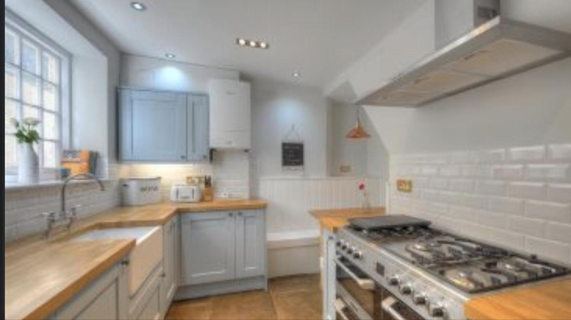 Little Monmouth 4 Bedroom Cottage, Old Town Lyme Regis, Dog Friendly And Parking Εξωτερικό φωτογραφία