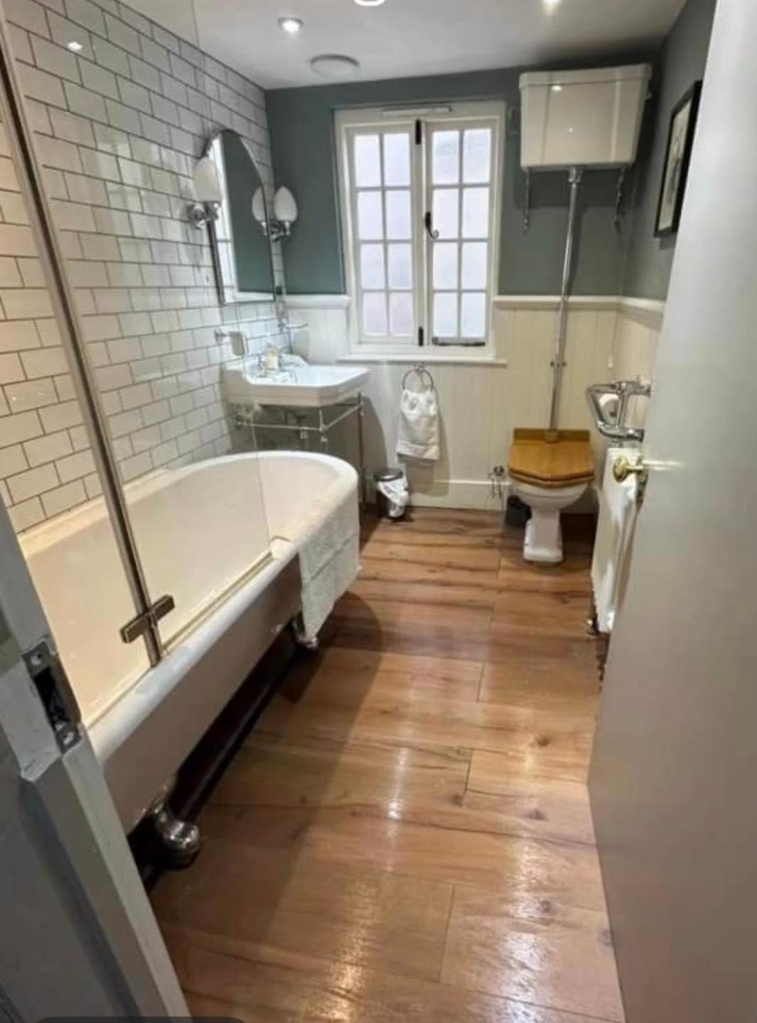 Little Monmouth 4 Bedroom Cottage, Old Town Lyme Regis, Dog Friendly And Parking Εξωτερικό φωτογραφία