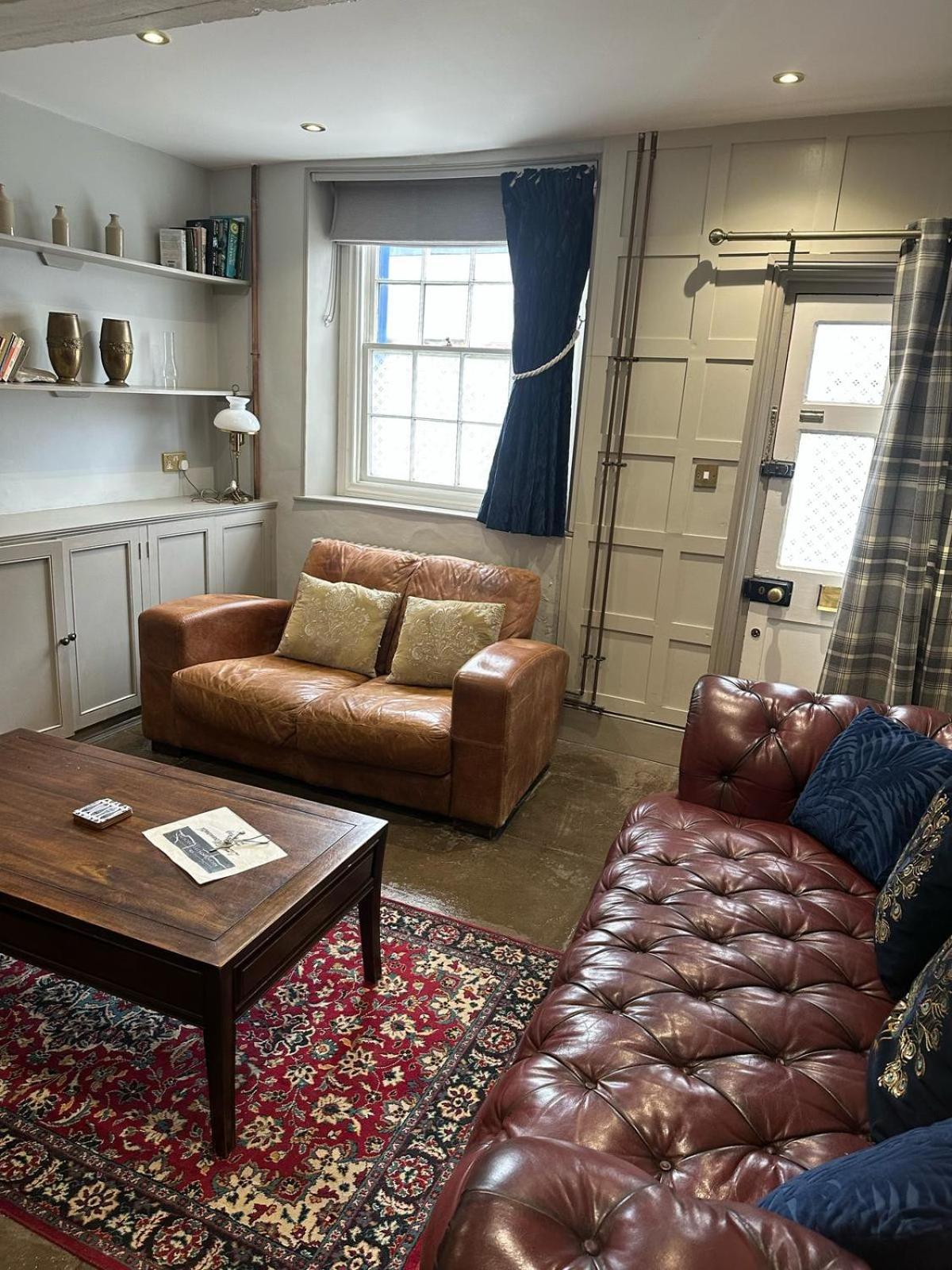 Little Monmouth 4 Bedroom Cottage, Old Town Lyme Regis, Dog Friendly And Parking Εξωτερικό φωτογραφία