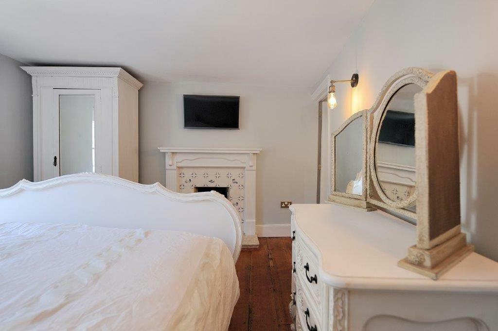 Little Monmouth 4 Bedroom Cottage, Old Town Lyme Regis, Dog Friendly And Parking Εξωτερικό φωτογραφία